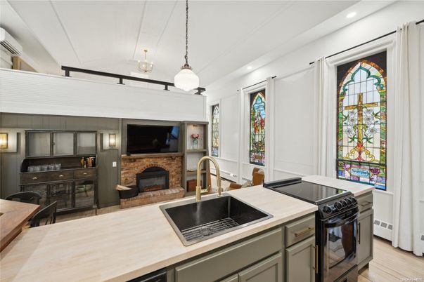 Fireplace, Interior, Kitchen, Pendant Lights, Recessed Lighting, Wood Texture Flooring