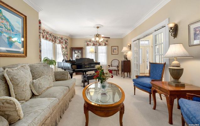 Interior, Living room, Piano