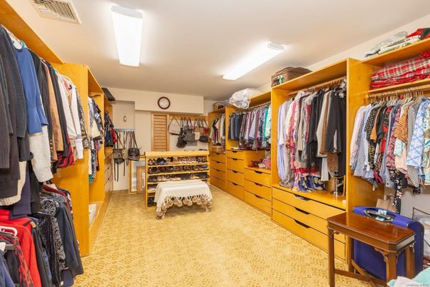 Interior, Walk-in Closets
