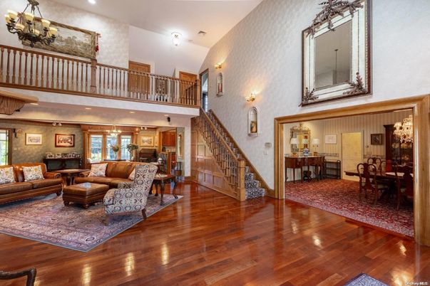 Chandelier, Dining room, Interior, Living room, Recessed Lighting, Wood Texture Flooring