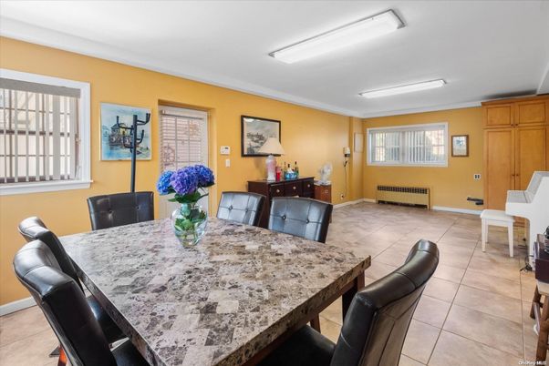 Dining room, Interior