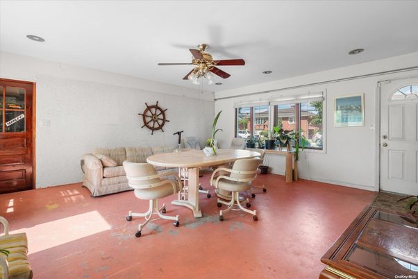 Dining room, Interior, Recessed Lighting