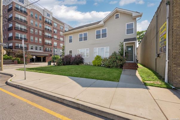 Exterior, Facade, Condo Building