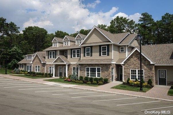 Exterior, Facade, Brick Traditional