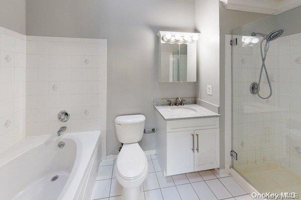 Bathroom, Dual Sink Vanities, Glass Shower, Interior