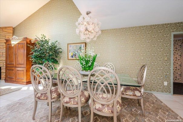 Chandelier, Dining room, Interior