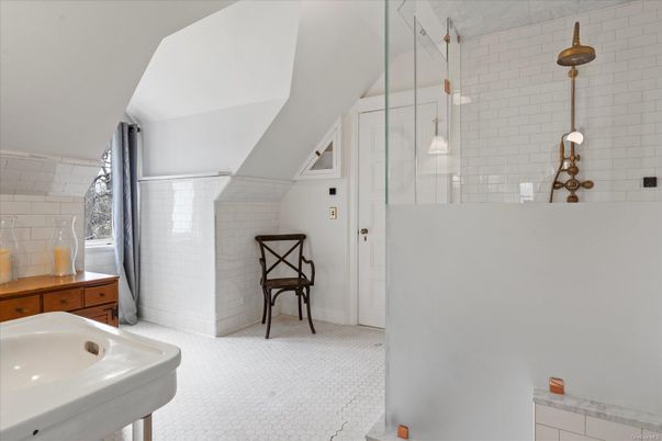 Bathroom, Interior, Pendant Lights