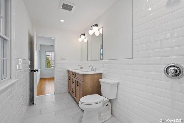 Bathroom, Interior, Recessed Lighting, Wood Texture Flooring