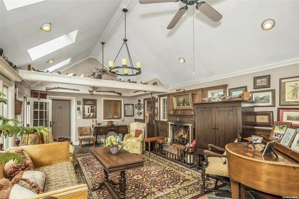 Chandelier, Fireplace, Interior, Living room, Piano, Recessed Lighting
