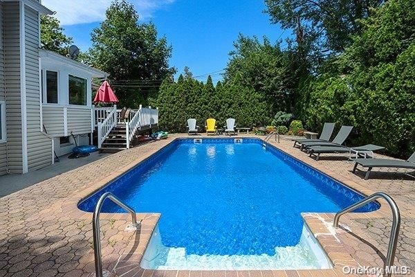 Exterior, Pool