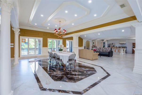 Chandelier, Dining room, Interior, Living room, Marble, Recessed Lighting