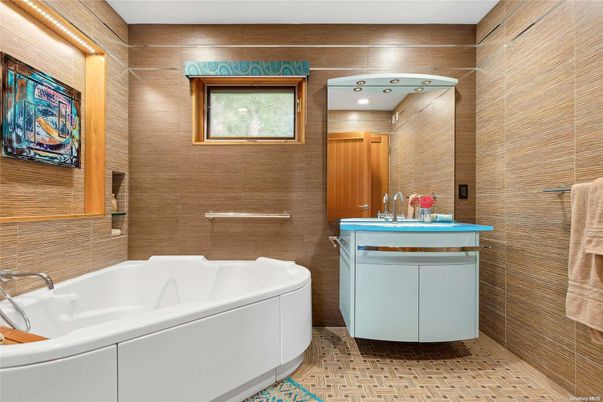 Bathroom, Interior, Recessed Lighting, Wooden Walls