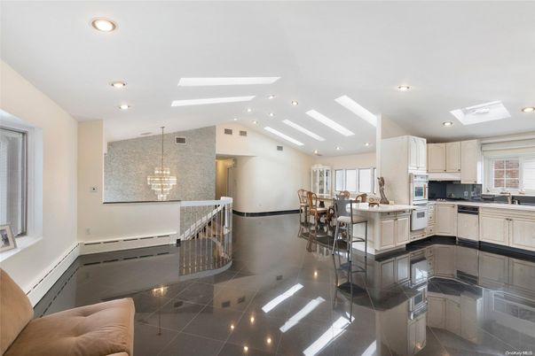 Chandelier, Dining room, Interior, Kitchen, Pendant Lights, Recessed Lighting, Stainless Steel Appliances