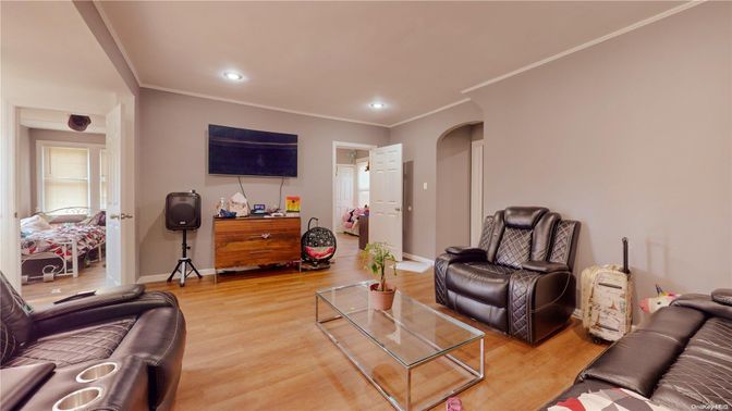 Interior, Living room, Recessed Lighting, Wood Texture Flooring