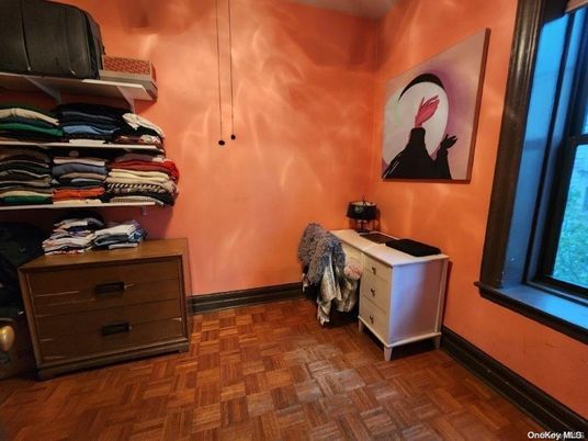 Interior, Walk-in Closets, Wood Texture Flooring