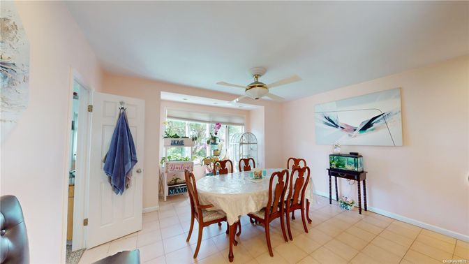 Dining room, Interior