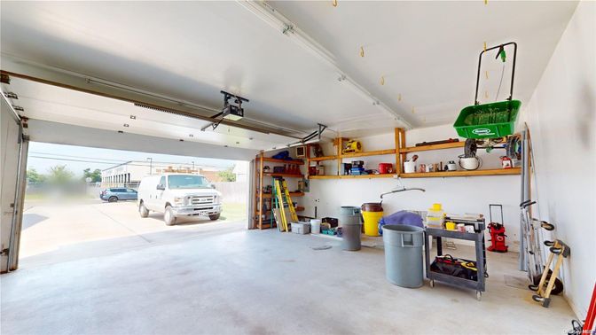 Garage, Interior