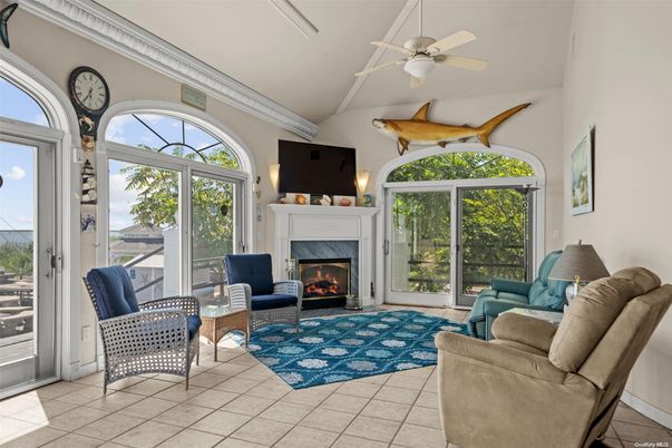 Fireplace, Interior, Living room, Sun Room