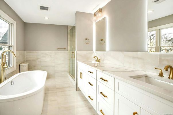 Bathroom, Dual Sink Vanities, Free Standing Baths, Interior, Recessed Lighting