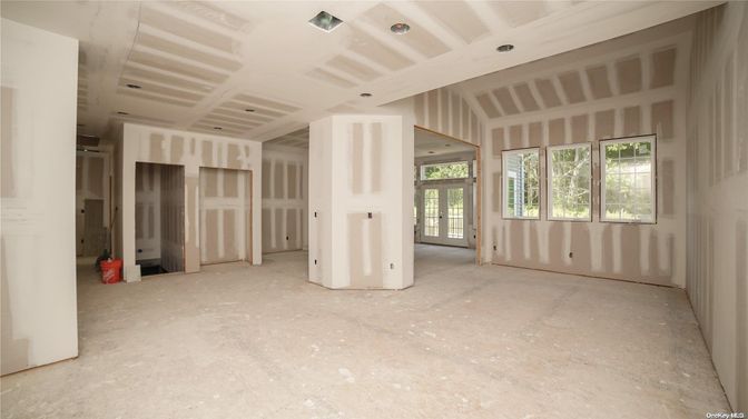 Empty room, Interior, Recessed Lighting