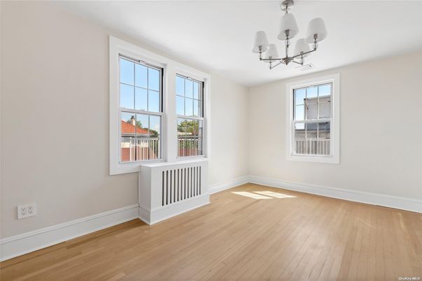 Chandelier, Empty room, Interior, Wood Texture Flooring
