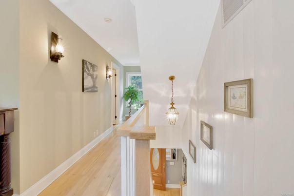 Interior, Pendant Lights, Wood Texture Flooring