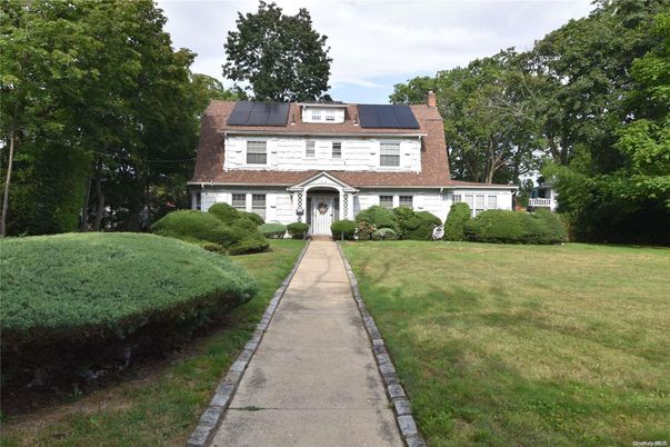 Exterior, Facade, Solar Panels, Georgian