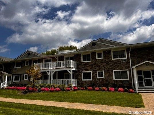 Exterior, Facade, Brick Traditional