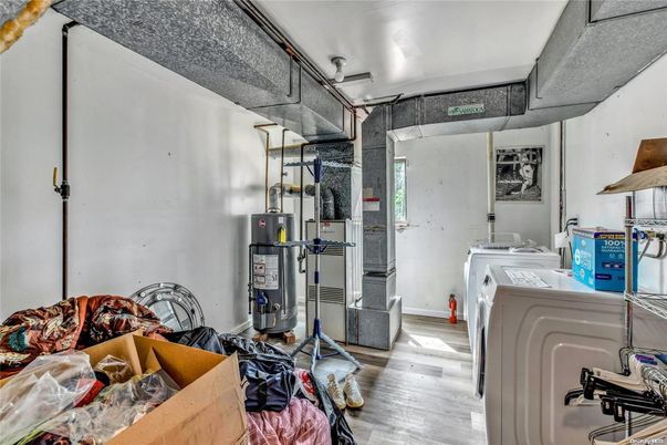 Interior, Washer, Wood Texture Flooring