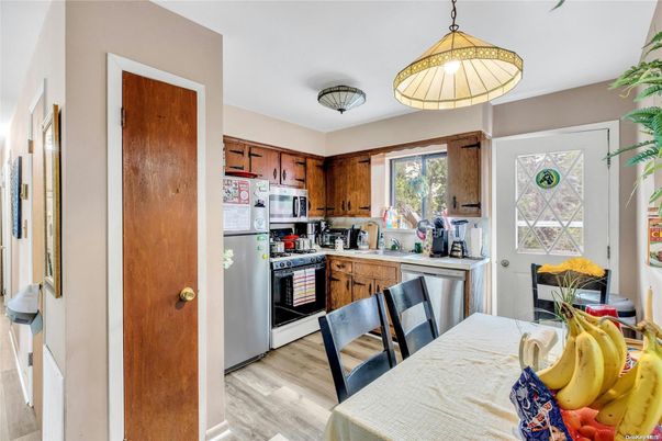 Dining room, Interior, Kitchen, Pendant Lights, Wood Texture Flooring