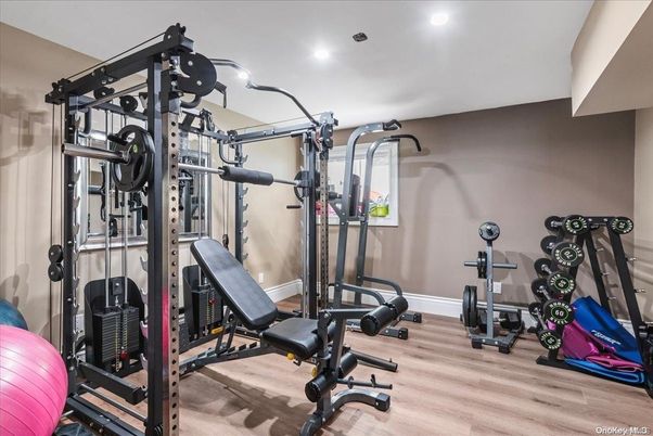 Fitness Equipment, Interior, Recessed Lighting, Wood Texture Flooring