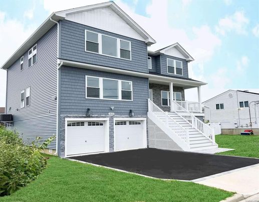 Attached, Exterior, Facade, Farmhouse