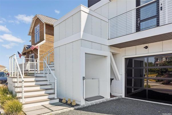 Exterior, Facade, None