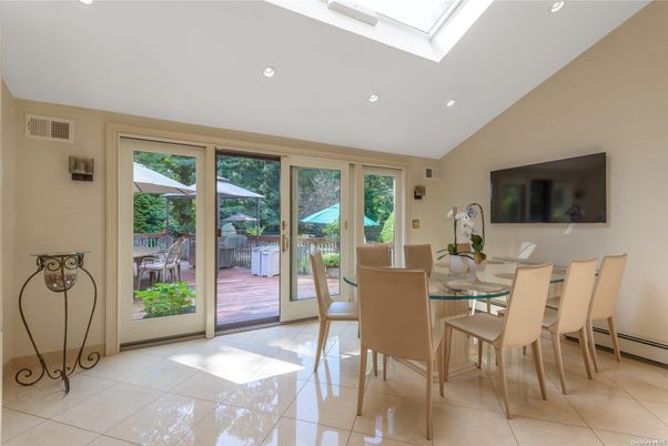 Dining room, Interior, Recessed Lighting