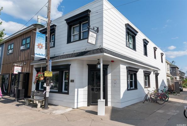 Exterior, Facade, None