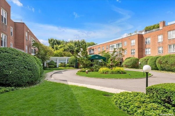 Backyard, Exterior, Facade, Brick Facade, Condo Building