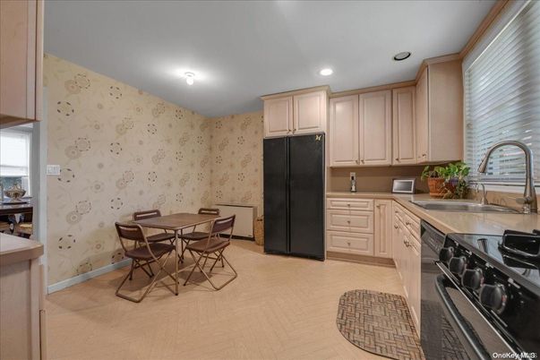 Dining room, Interior, Kitchen, Recessed Lighting, Wood Texture Flooring