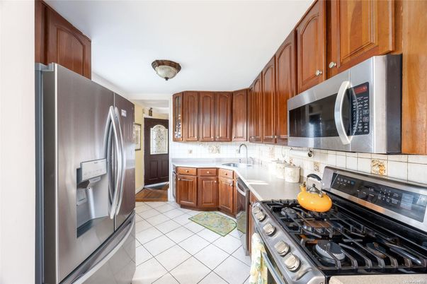 Interior, Kitchen, Stainless Steel Appliances
