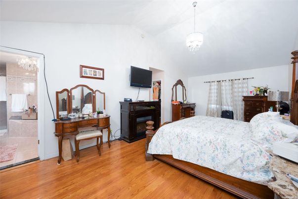 Bedroom, Interior, Pendant Lights, Wood Texture Flooring