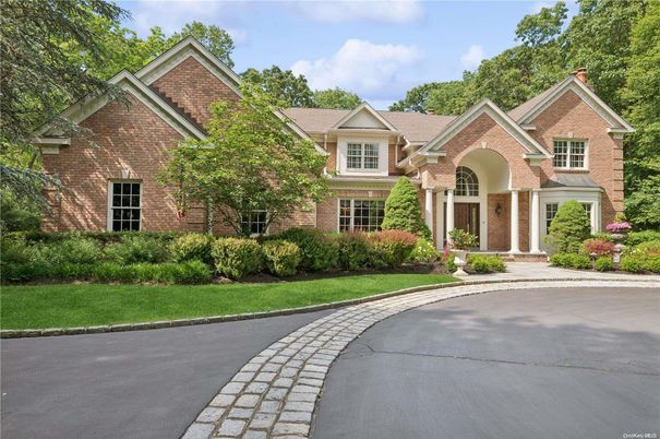 Exterior, Facade, Brick Facade, Brick Traditional