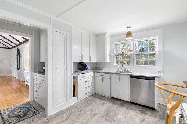 Interior, Kitchen, Pendant Lights, Wood Texture Flooring
