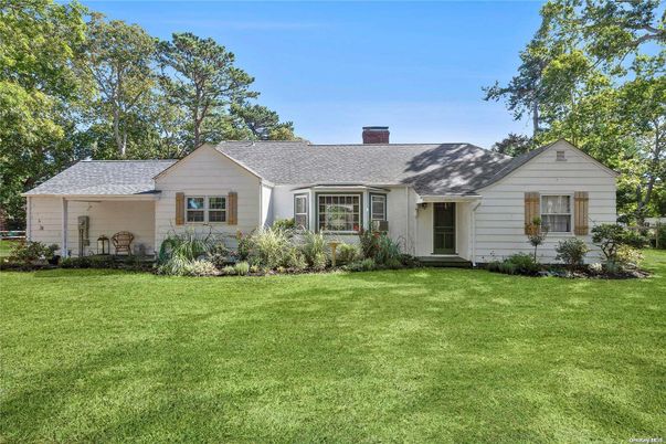 Backyard, Exterior, Facade, Ranch
