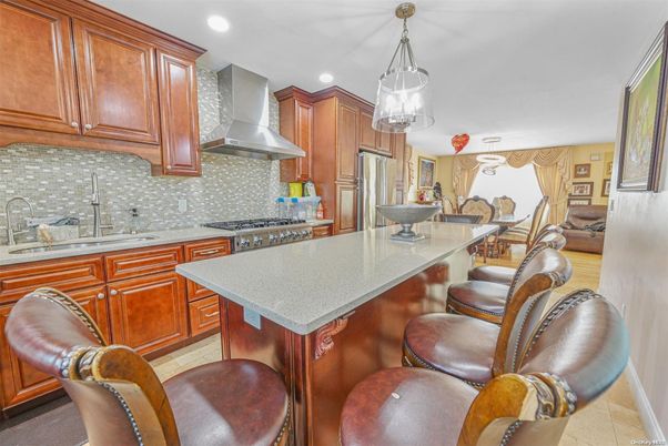 Dining room, Interior, Kitchen, Pendant Lights, Recessed Lighting, Stainless Steel Appliances