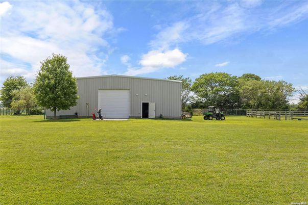 Backyard, Detached Garage, Exterior