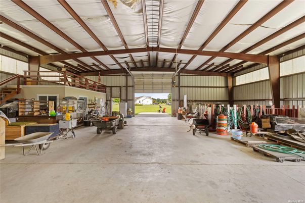 Garage, Interior