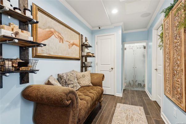 Interior, Recessed Lighting, Wood Texture Flooring