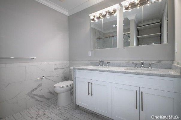 Bathroom, Dual Sink Vanities, Interior, Marble Walls