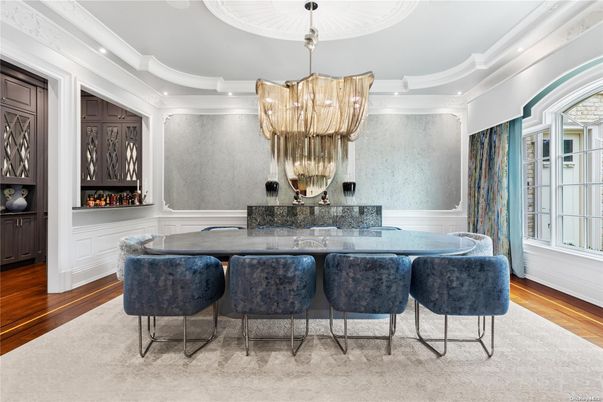 Chandelier, Dining room, Interior, Recessed Lighting, Wood Texture Flooring