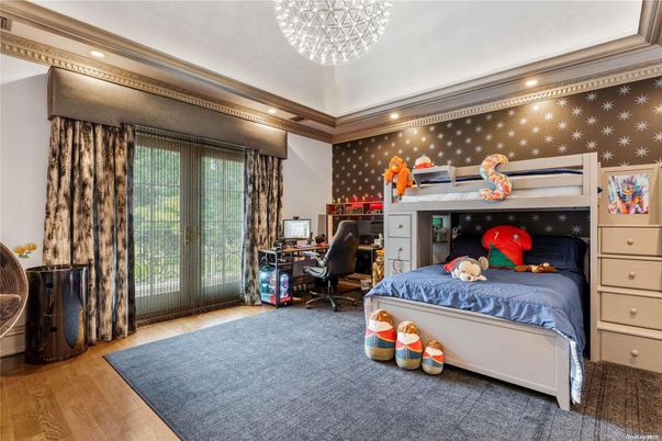 Bedroom, Home Office, Interior, Recessed Lighting, Wood Texture Flooring