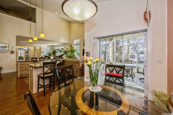 Dining room, Interior, Kitchen, Pendant Lights, Recessed Lighting, Wood Texture Flooring